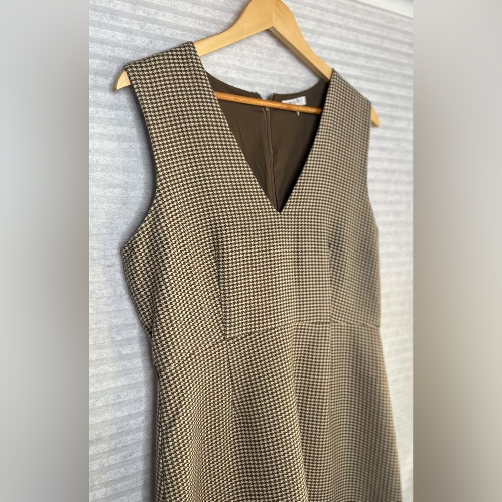 Maisie V-neck Sleeveless Midi Dress Houndstooth Cream Sand Brown Size L - Picture 11 of 13